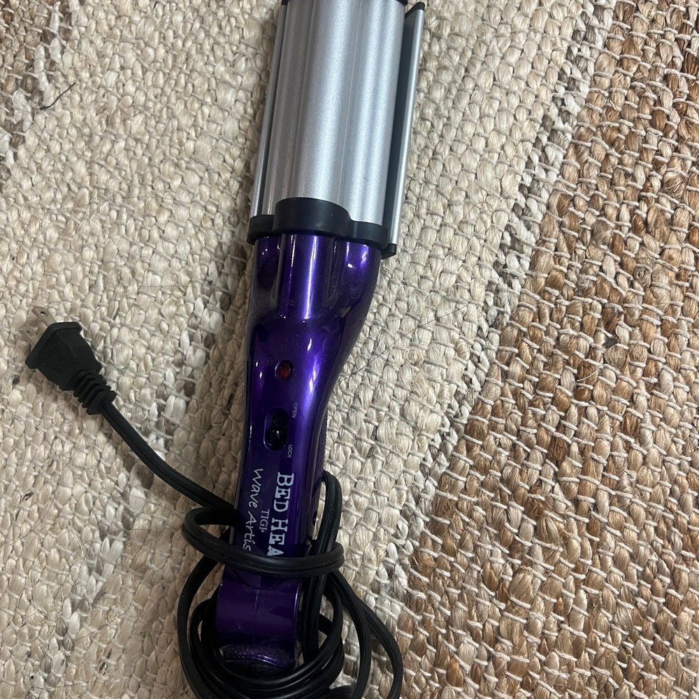 BUNDLE 🔥 DEAL! Get it before it’s gone! Hot Tools Curling Irons & Styling Bundle - Picture 4 of 4